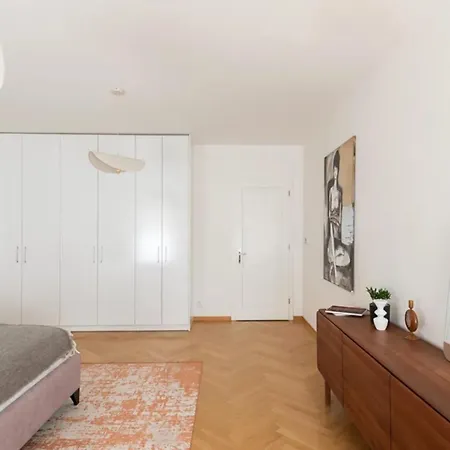 Deluxe 3 Bedrooms * プラハ