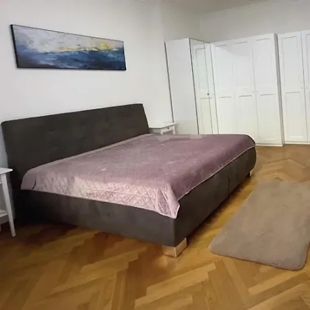 Deluxe 3 Bedrooms * プラハ