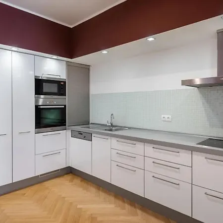 Deluxe 3 Bedrooms アパート *