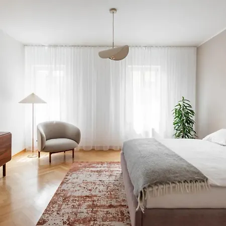 アパート Deluxe 3 Bedrooms *